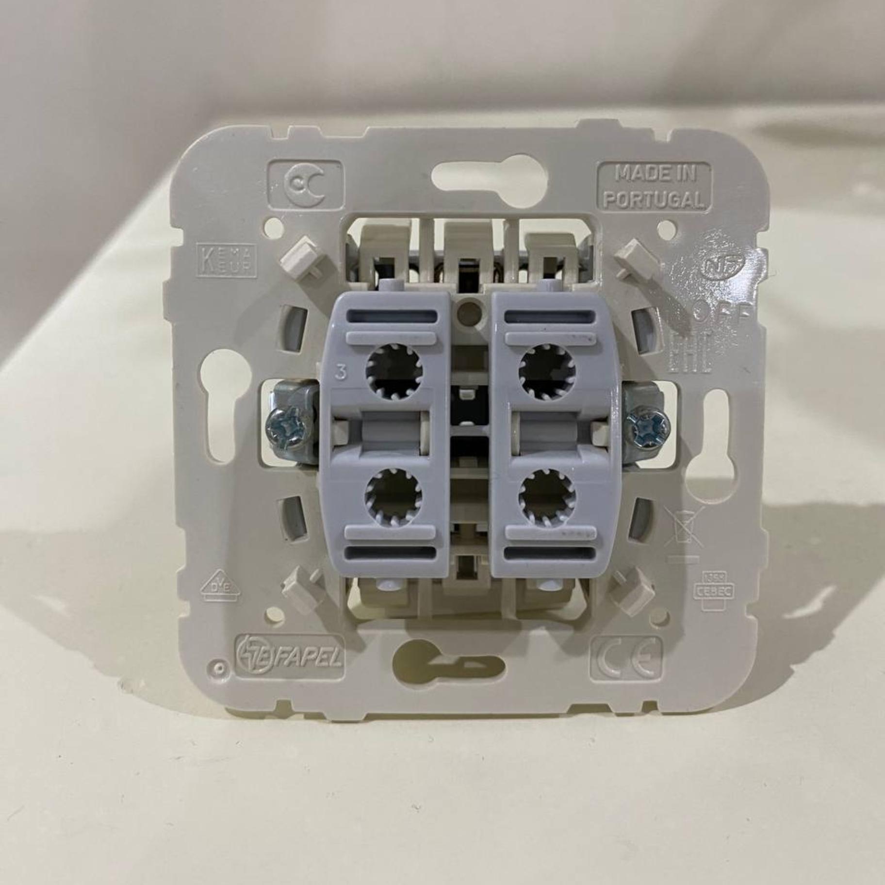 Механізм вимикача 2-кл LOGUS 10АХ 250V (21061) купити