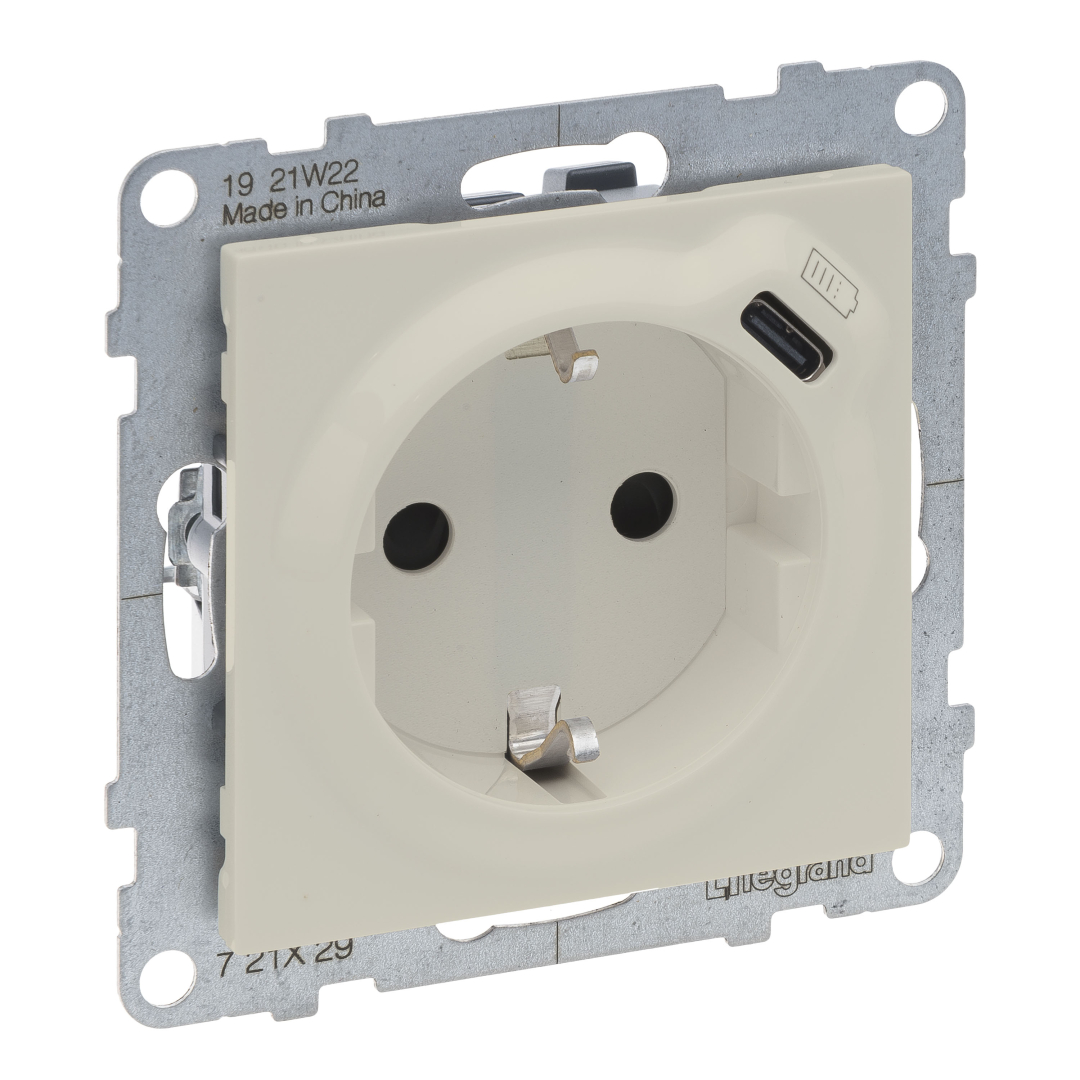 Розетка із з/к та захист. шторками + USB С 1,5А/5V Legrand SUNO 721229 слонова кістка купити