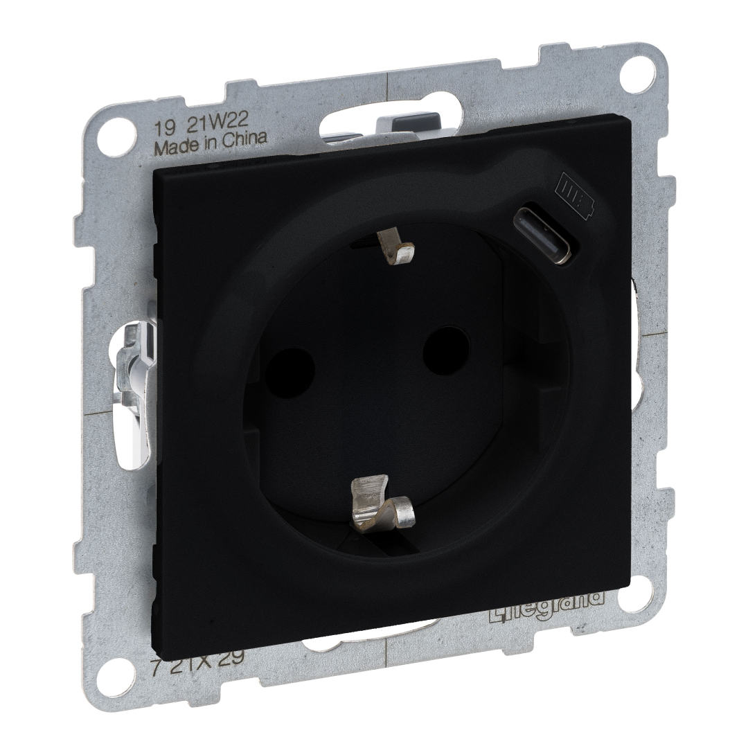 Розетка із з/к та захист. шторками + USB С 1,5А/5V Legrand SUNO 721429 чорний купити